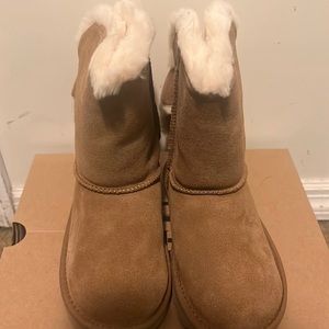 Kids Classic Mini II Cuffed Bow Uggs